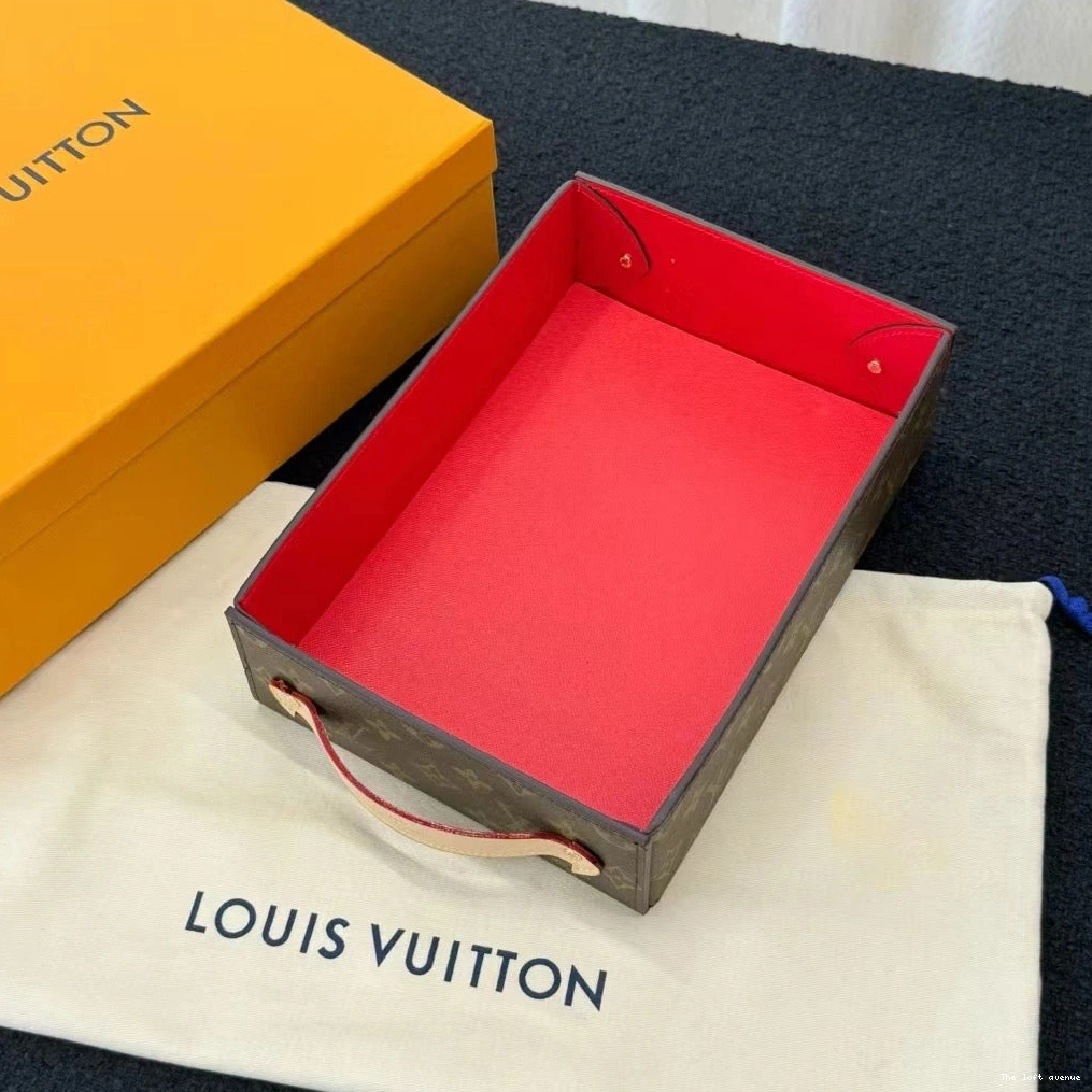 CUSTOM DESK WITH LV HANDLE TRAY 0810